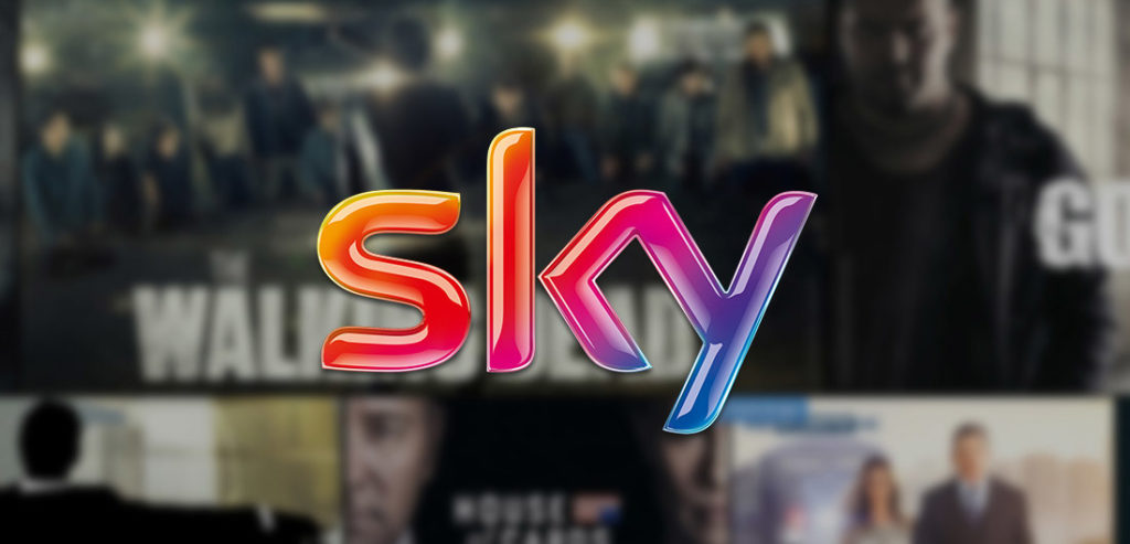Dietro il logo del cliente, immagini di film e serie televisive offerte dall’abbonamento Sky